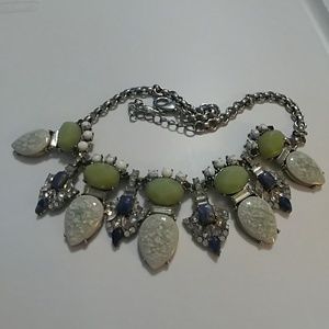 EUC Chloe & Isabel Statement Necklace